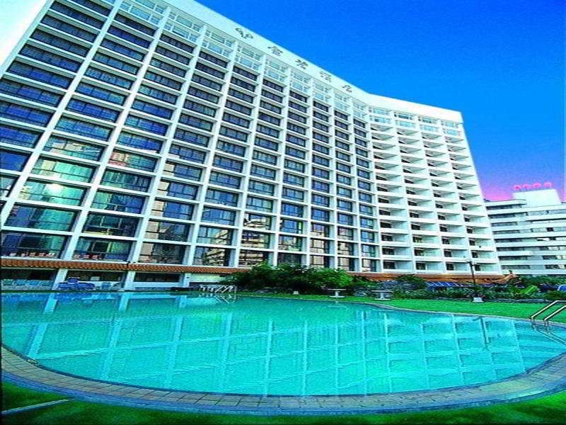 Фото Golden Lustre Hotel