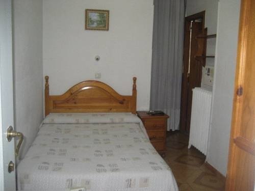 Фото Hostal Fuentesol