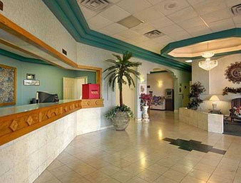 Фото Days Inn by Wyndham Orlando Airport Florida Mall