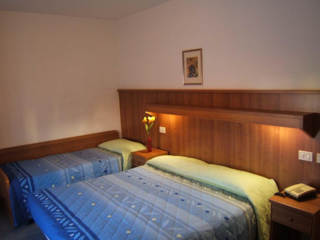 Фото Hotel Madison