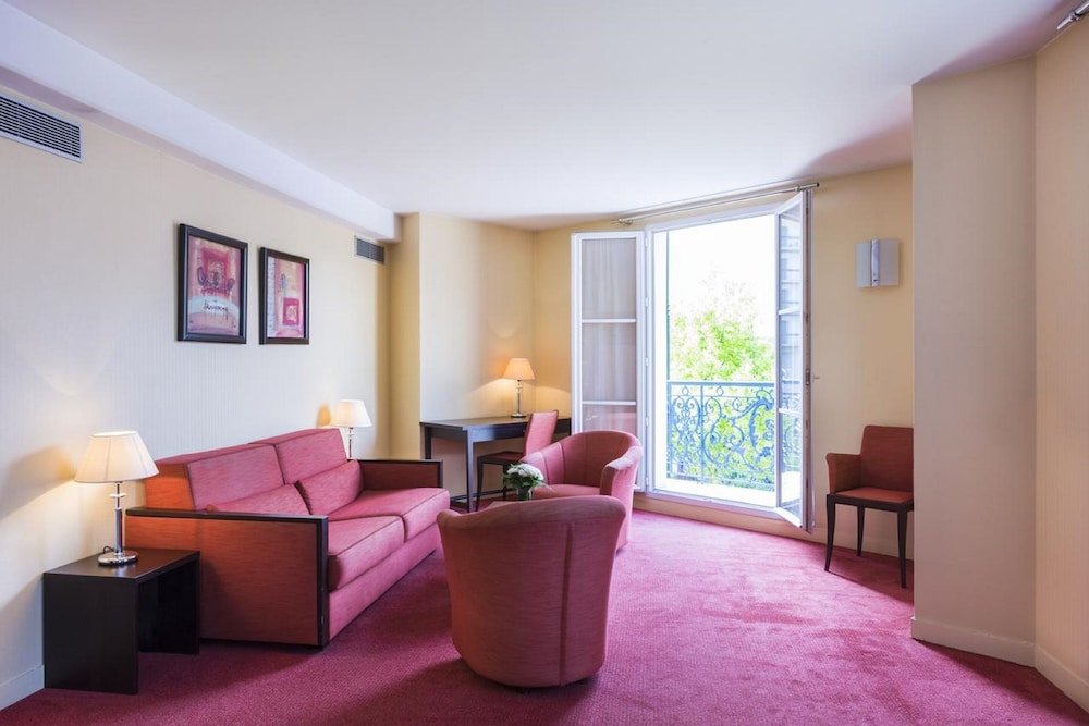 Фото Le Plessis Grand Hotel