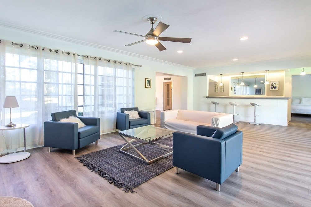 Фото Chateau Hollywood