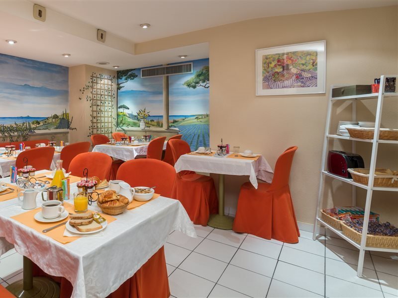 Фото Hotel Fertel Maillot