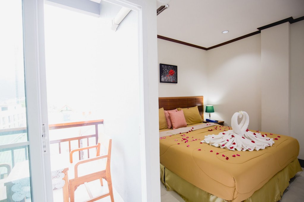 Фото Chusri Hotel