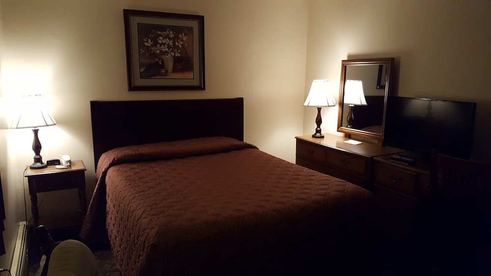 Фото Riverbank Motel and Cabins