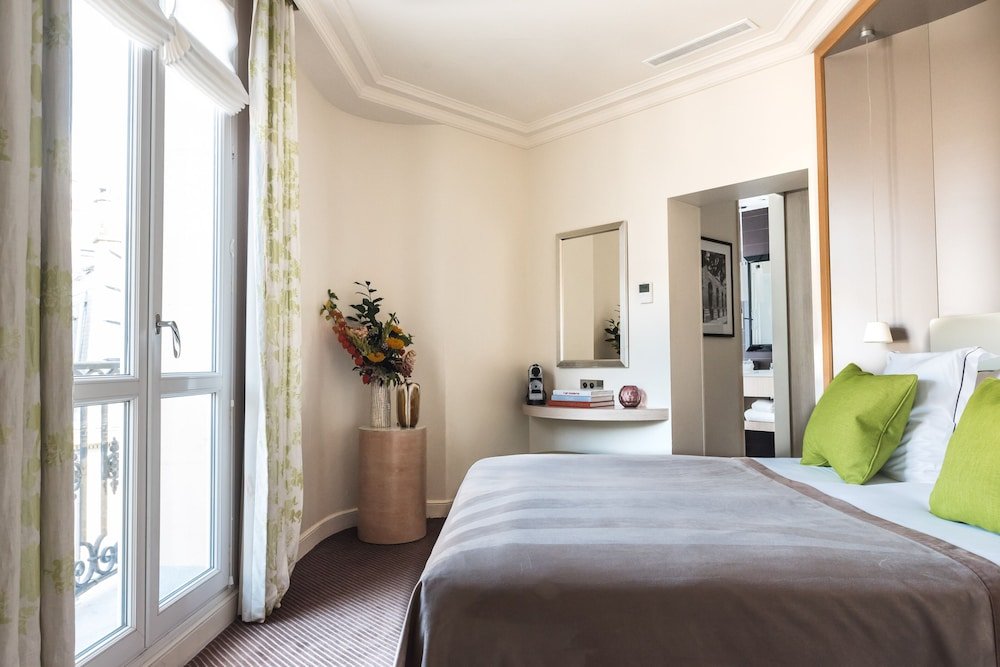 Фото Grand Hotel Du Palais Royal