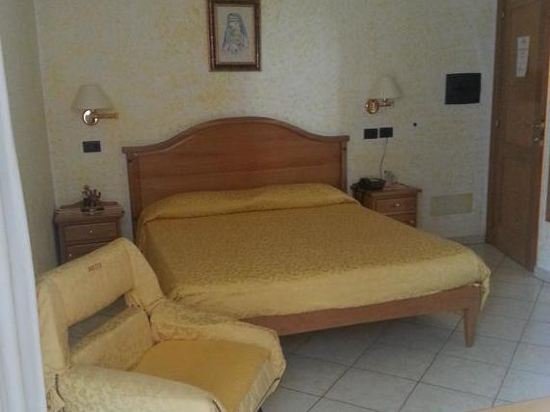 Фото Hotel Mistef