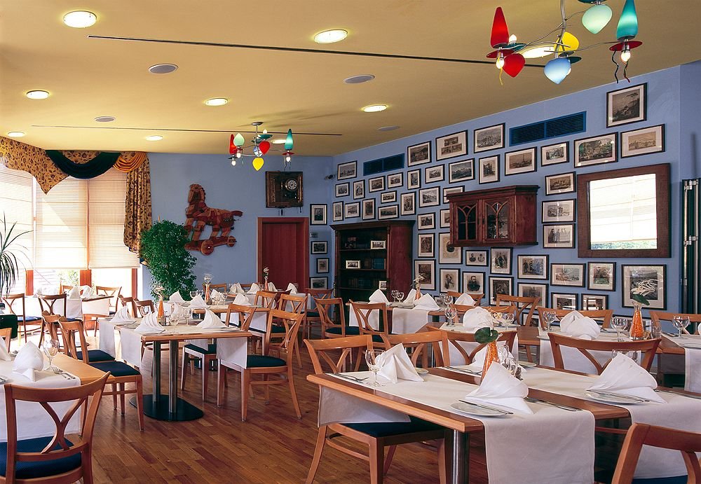 Фото Hotel Troja