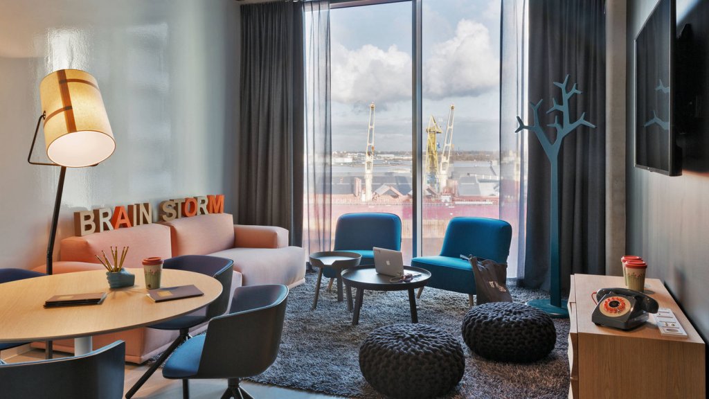 Фото Moxy Amsterdam Houthavens