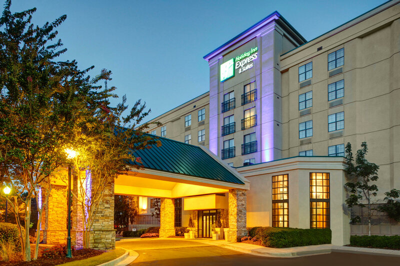Гостиница Holiday Inn Express & Suites Atlanta Buckhead, an Ihg Hotel в Атланте