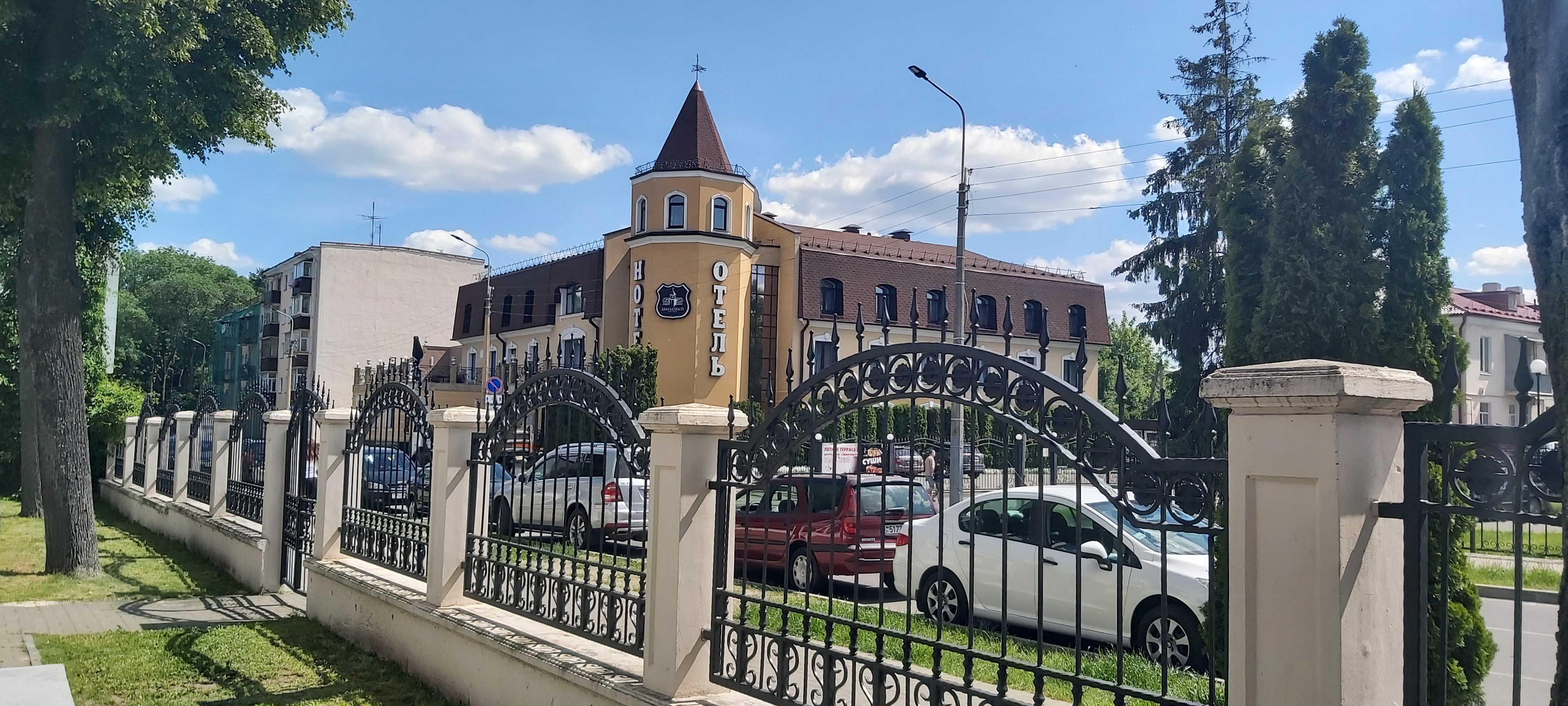 Фото Замковый