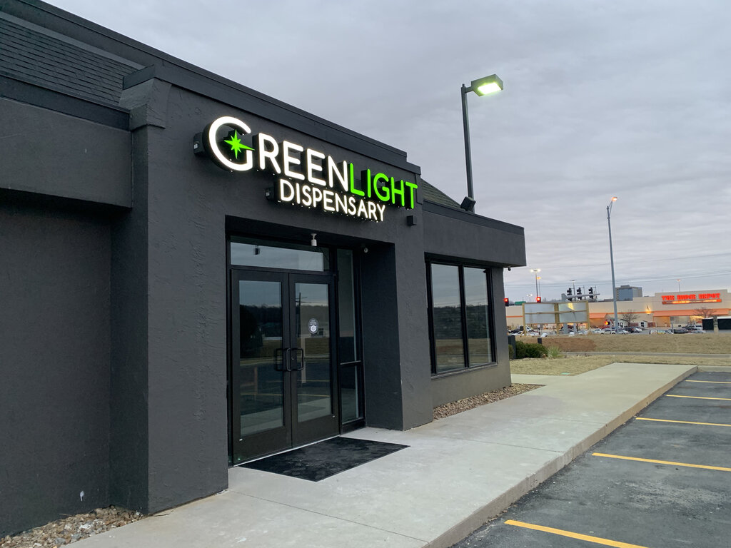 Alternative medicine Greenlight Medical Marijuana Dispensary Bannister, Kansas City, photo