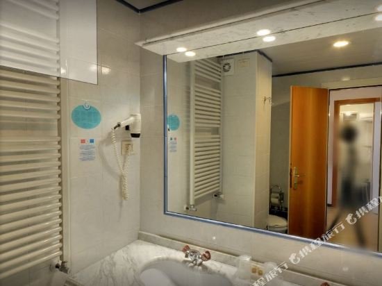 Фото Ambasciatori Hotel Venice Mestre Tapestry Collection by Hilton