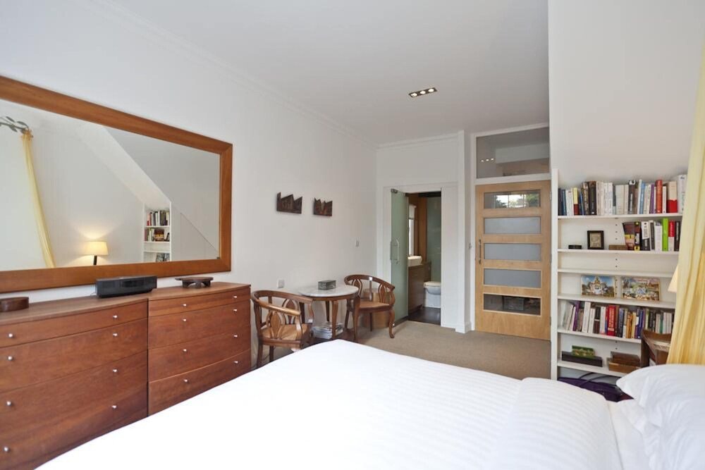 Фото Ladbroke Square II by Onefinestay