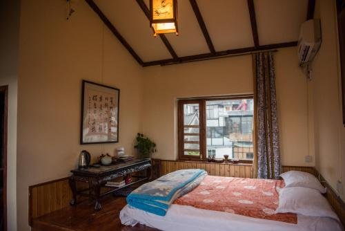 Фото Dali Lily Pad Inn & International Guest House