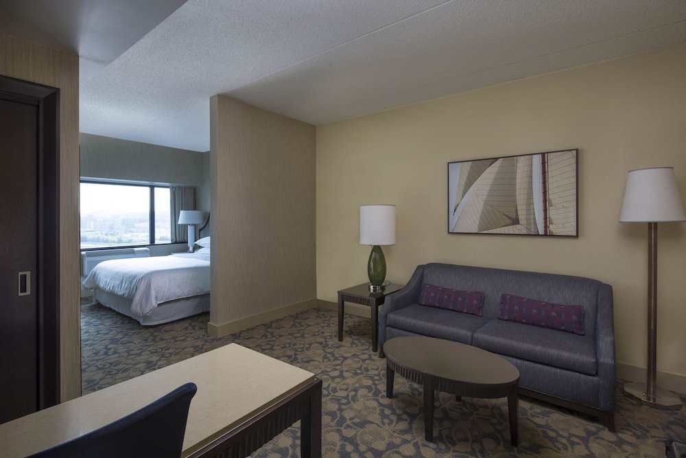 Фото Sheraton Lincoln Harbor Hotel