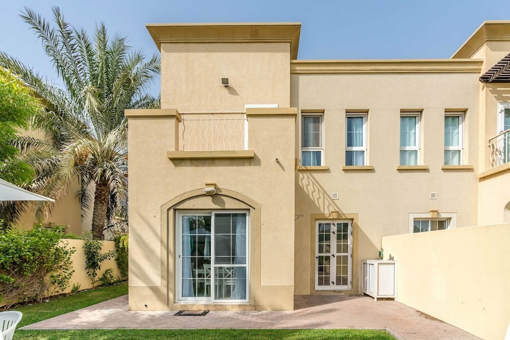 Short-term housing rental Lux BnB Amazing Villa Private Garden, Dubai, photo