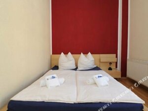 My Bed Dresden (Dresden, Rehefelder Straße, 19), hotel