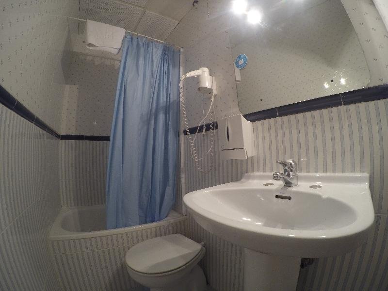 Фото Hostal Los Perales