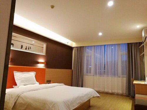 Гостиница 7days Premium Zhengzhou Jingsan Road Century Lianhua