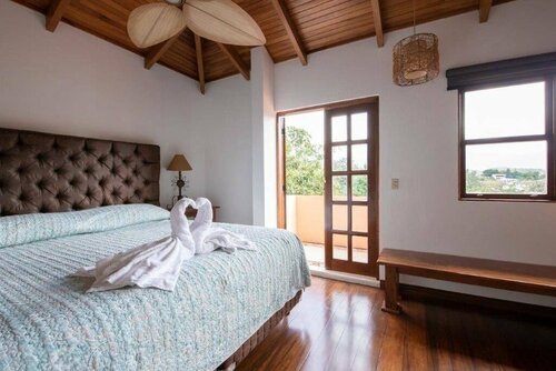 Гостиница Luna Inn B&b в Алахуэла