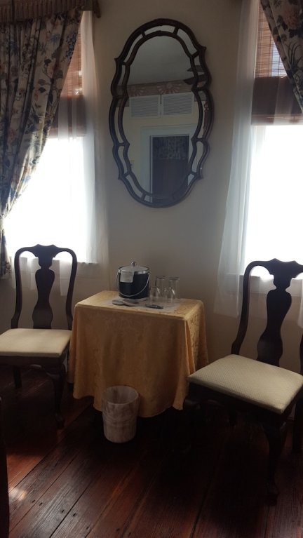 Фото Barksdale House Inn