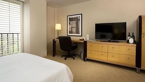 Фото Pacific Palms Resort