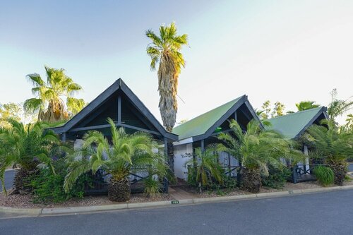Гостиница Desert Palms Resort