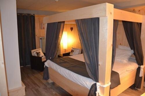 Гостиница Relais Mont Jura Adults Only в Же
