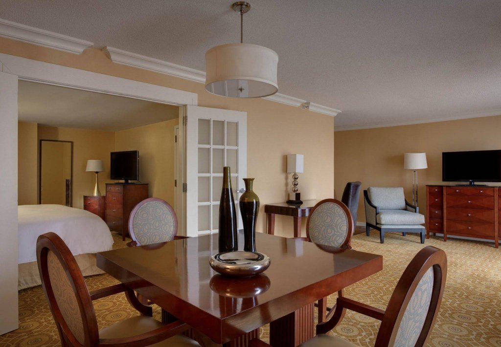 Фото Dallas/Addison Marriott Quorum by the Galleria