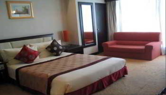 Фото Oriental Deluxe Hotel