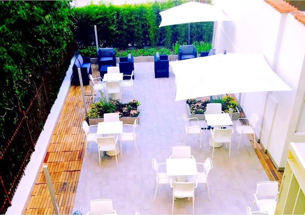 Фото Hotel The One