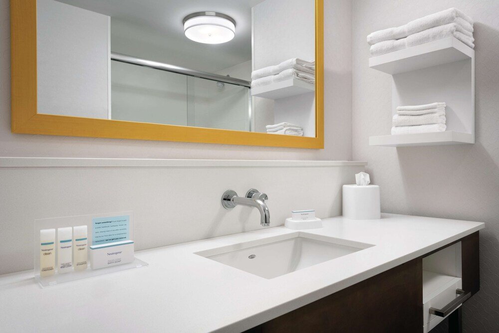 Фото Hampton Inn Champaign Southwest Il