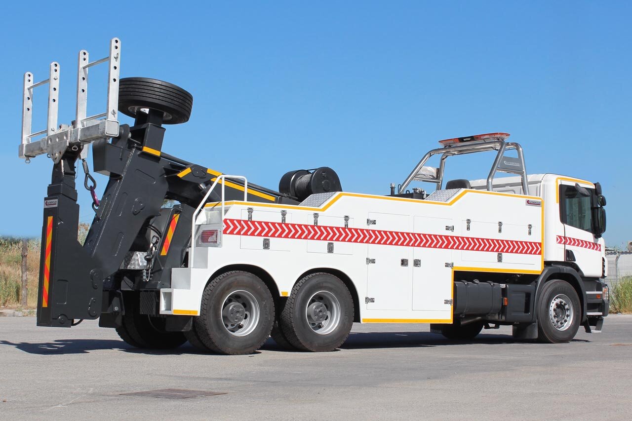 Грузовой эвакуатор картинки