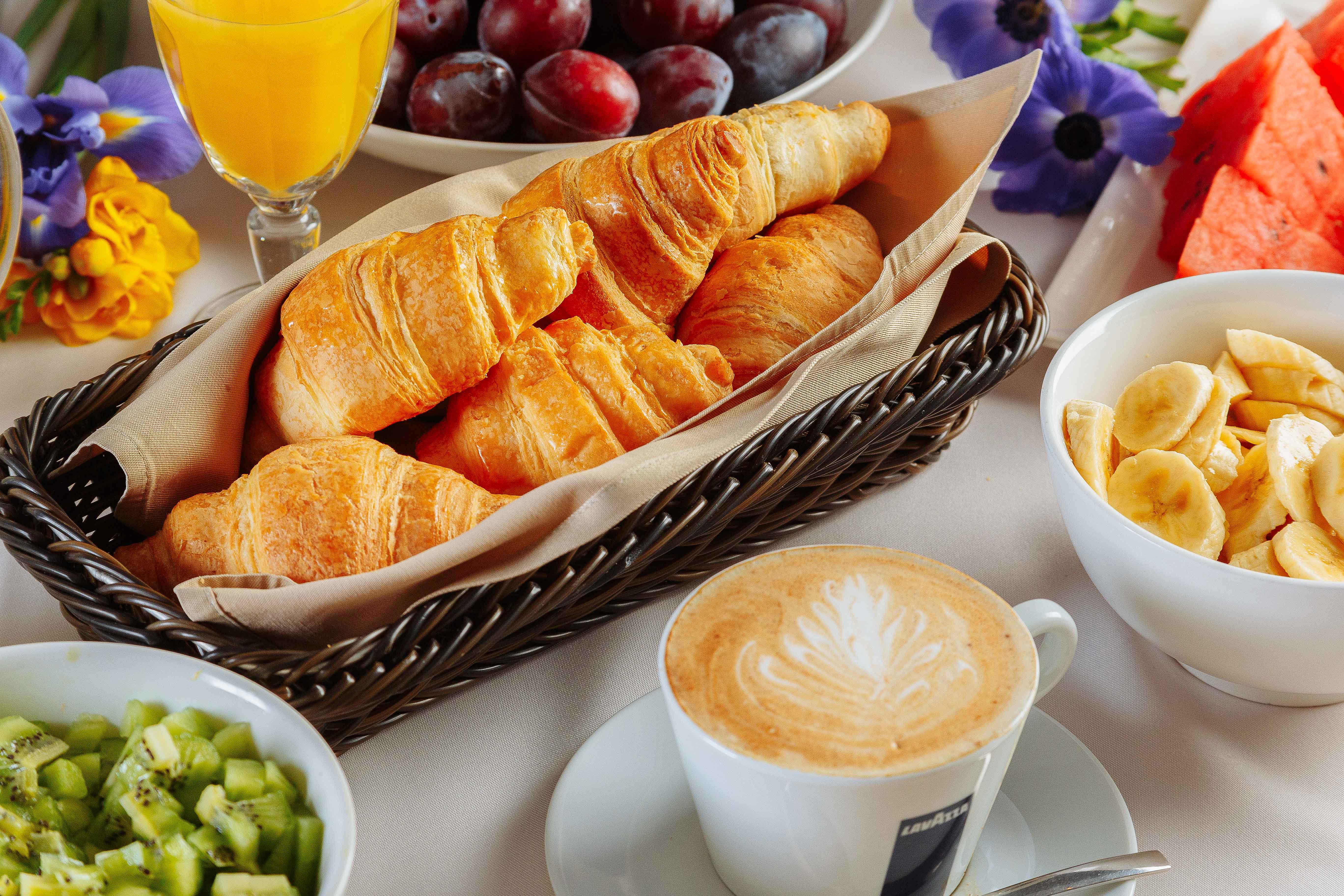 Фото Елисеевский