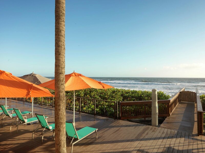 Гостиница DoubleTree Suites by Hilton Melbourne Beach Oceanfront