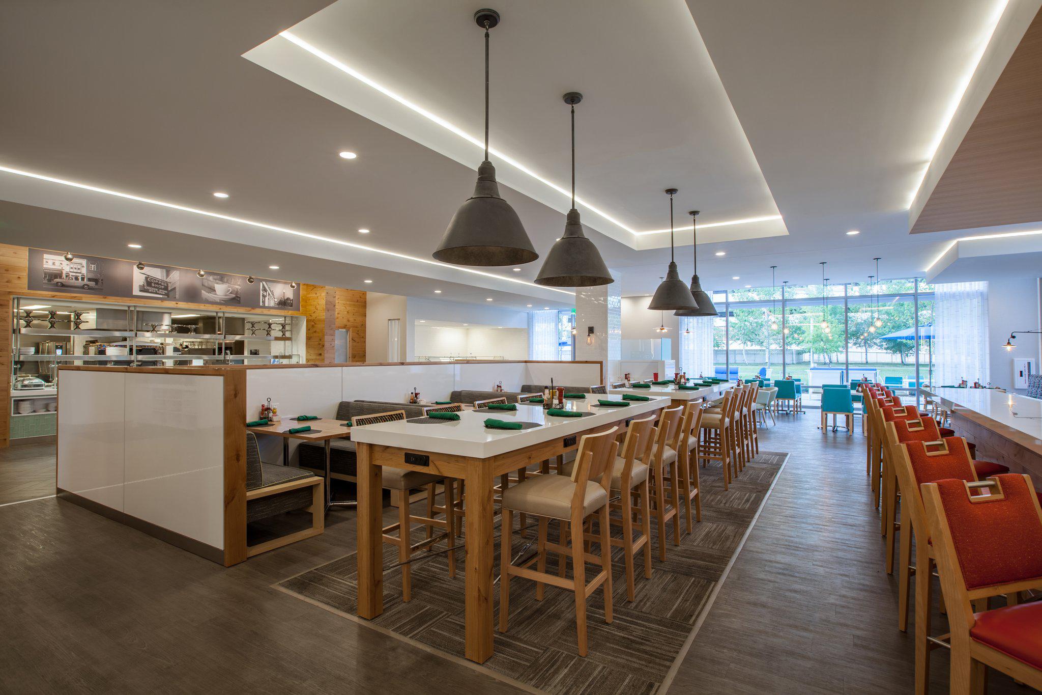 Фото Holiday Inn Cleveland Clinic an IHG Hotel