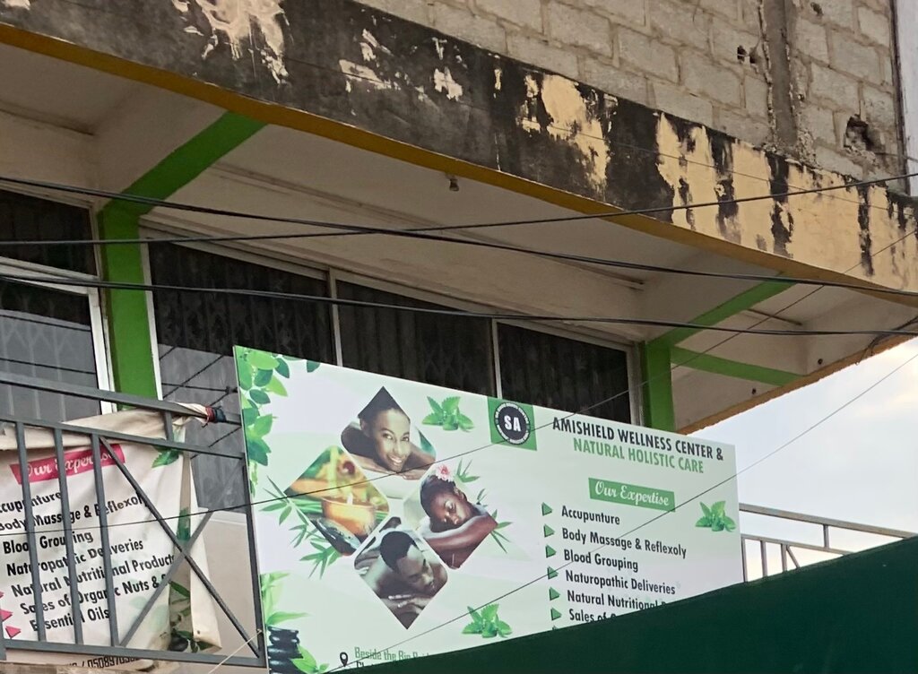 Medical examination Amishield wellness center & natural holistic care, Accra, photo