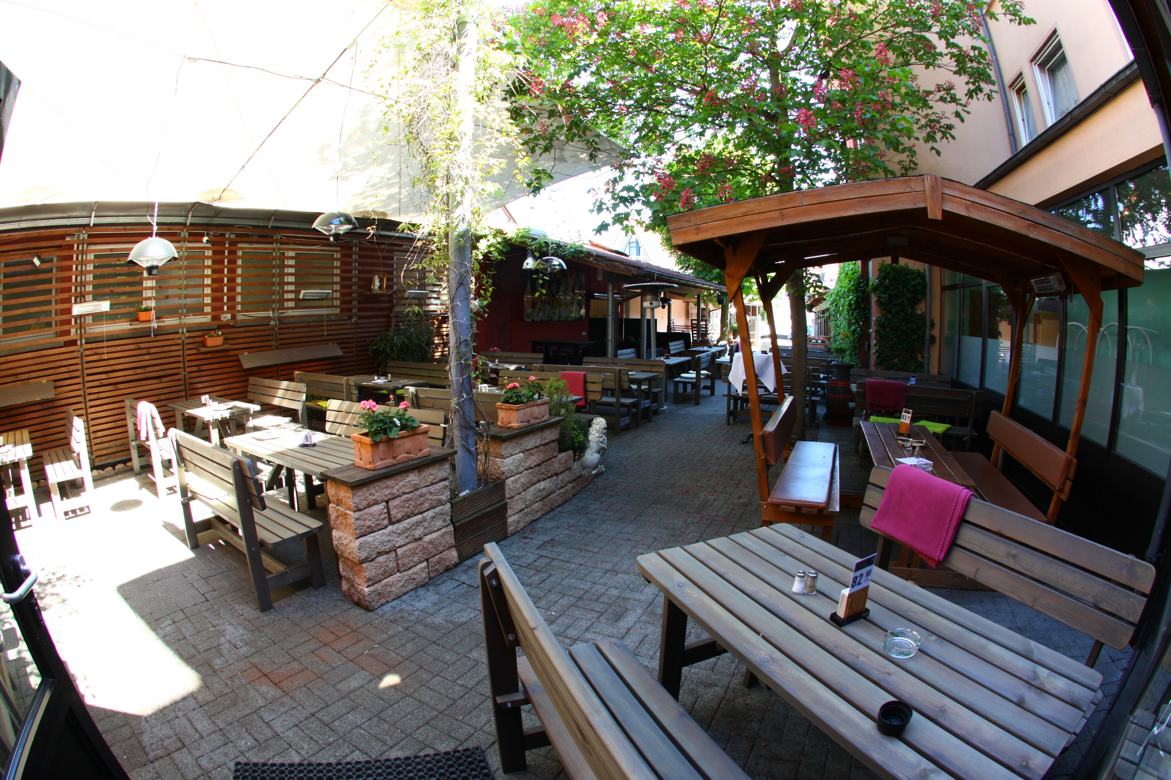 Фото Hotel-Restaurant Zum Goldenen Löwen