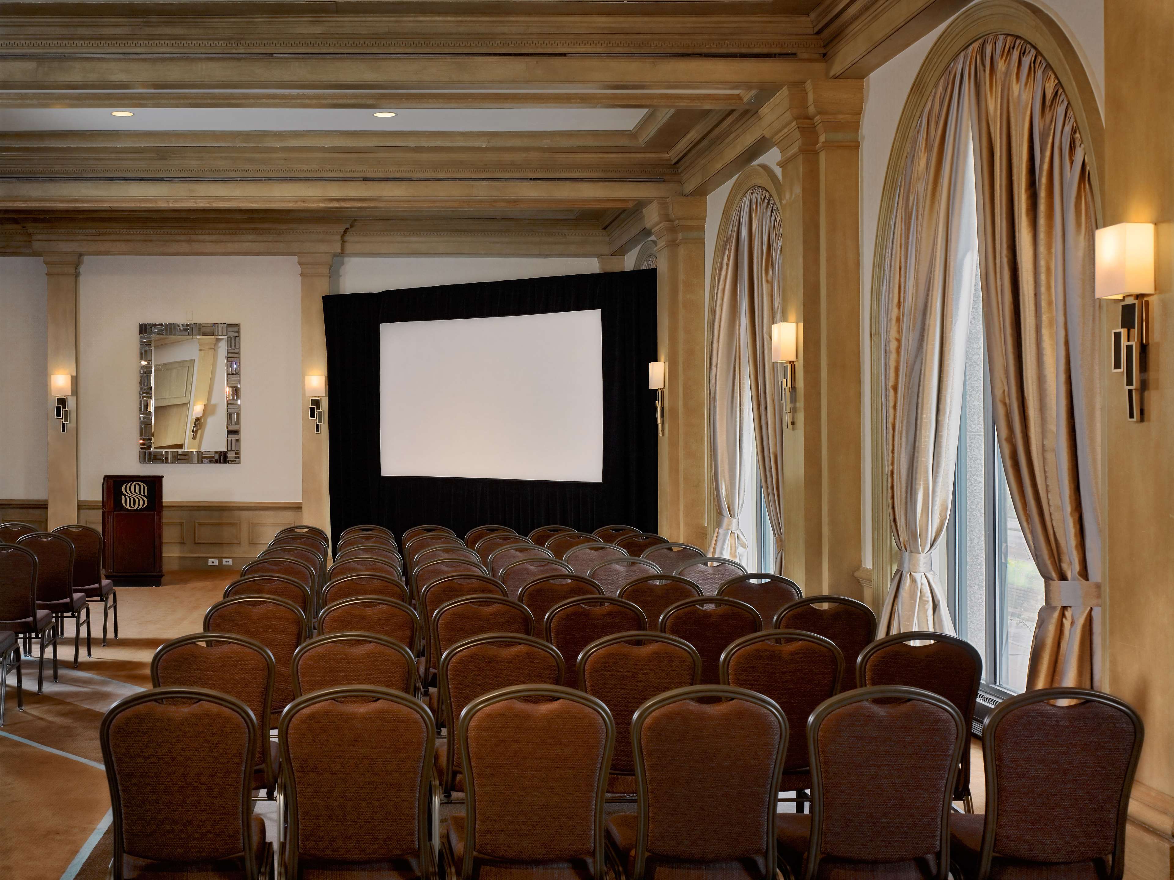 Фото Royal Sonesta Harbor Court Baltimore