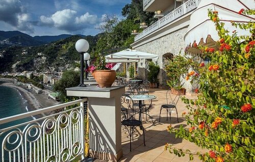 Апартаменты Residence Due Torri в Майори