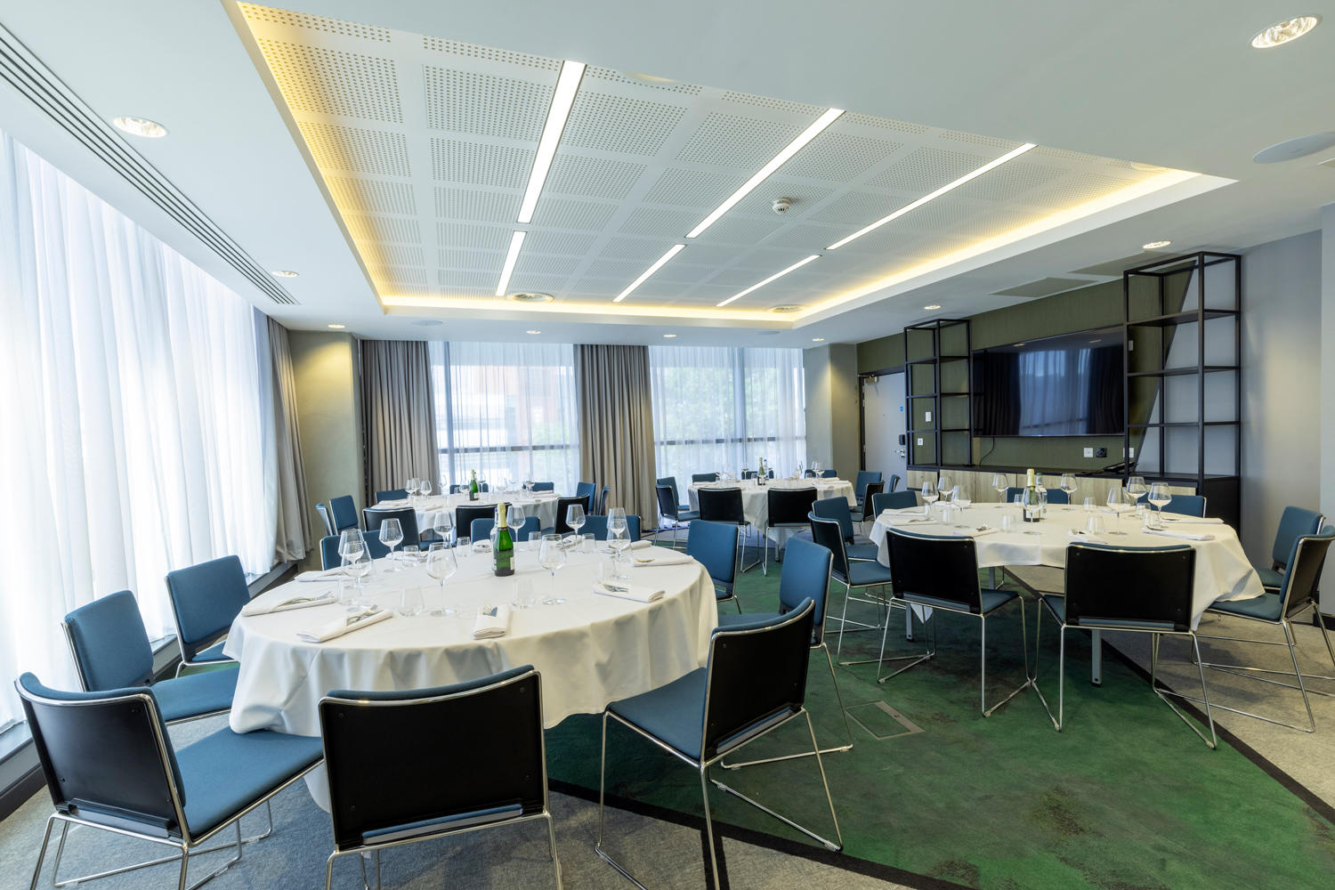 Фото Novotel Liverpool Paddington Village