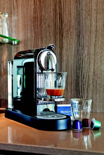 Фото Novotel Lyon Centre Confluence Bord de Saone