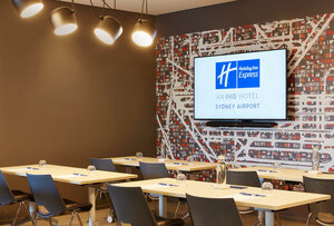 Гостиница Holiday Inn Express Sydney Airport, an Ihg Hotel