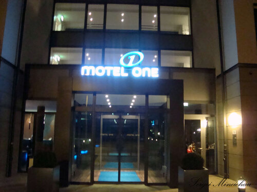 Гостиница Motel One Dresden - Palaisplatz в Дрездене