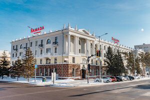 Ramada by Wyndham (ул. Бейбитшилик, 8), гостиница в Астане