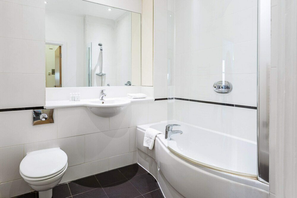 Фото Bright & Comfortable Angel Apartment