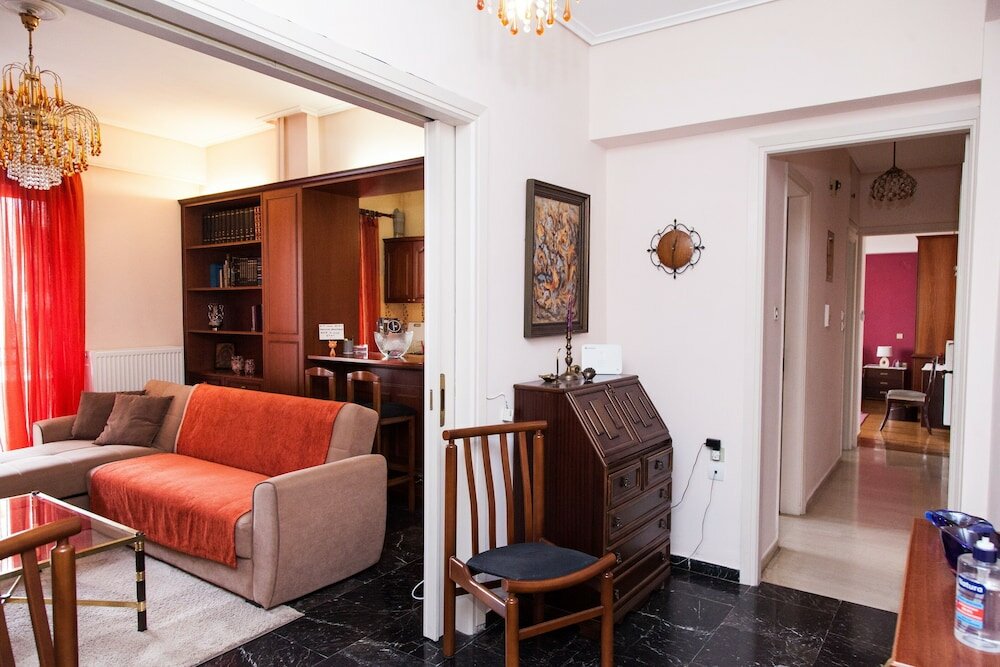 Фото Elegant Spacious Marousi Apt