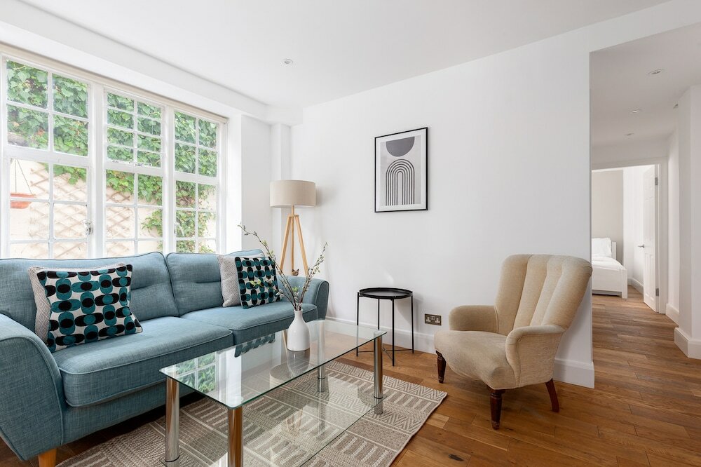 Фото The Abbey Road Apartments