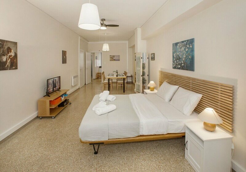 Гостиница Central apartment on pedestrian street в Афинах